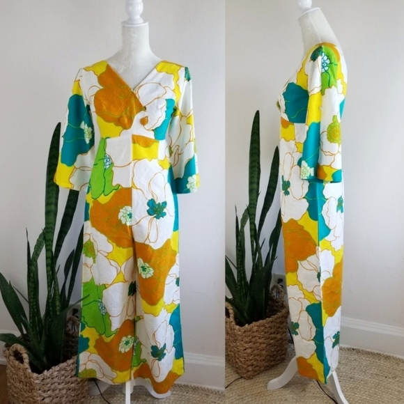 Vintage Pants - 🎉HP VTG 60s Polynesian Bazaar Flower Power Jumpsuit